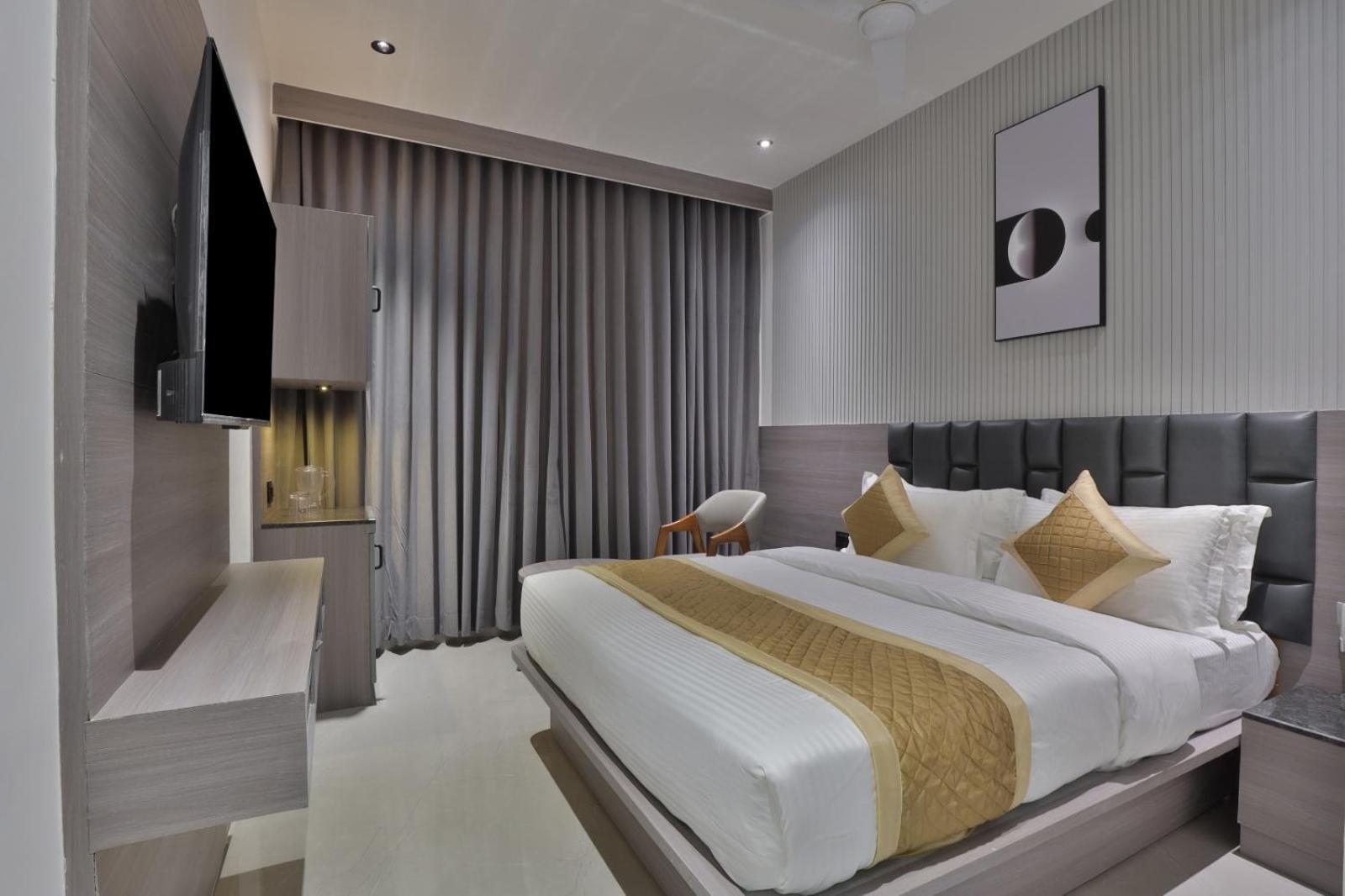 Hotel Legacy Ahmedabad Exterior photo